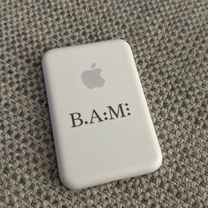 iPhone MagSafe battery bank